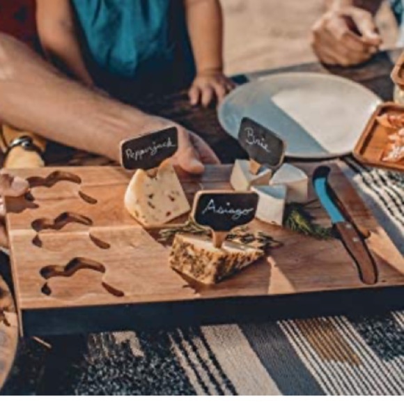 TOSCANA Cutting Board and Cheese Tools Set - Picture 3 of 16